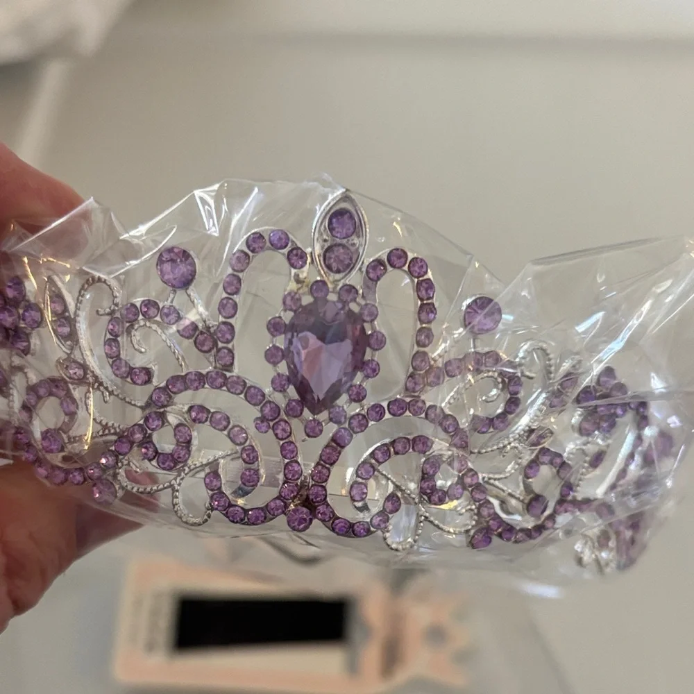 Elegant Purple Tiara Hair Accessory - Picture 6 of 9